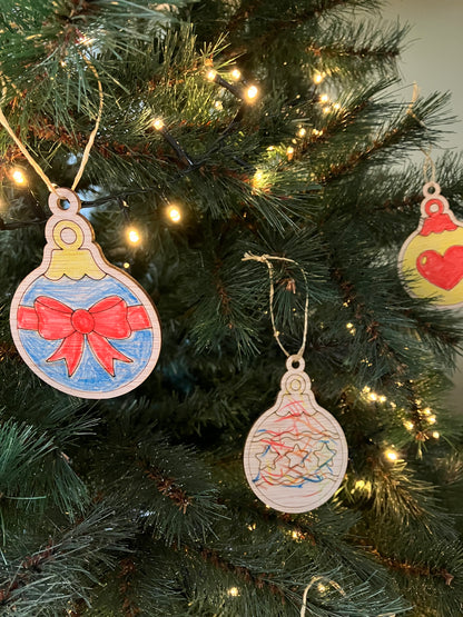 Kerstballen versieren